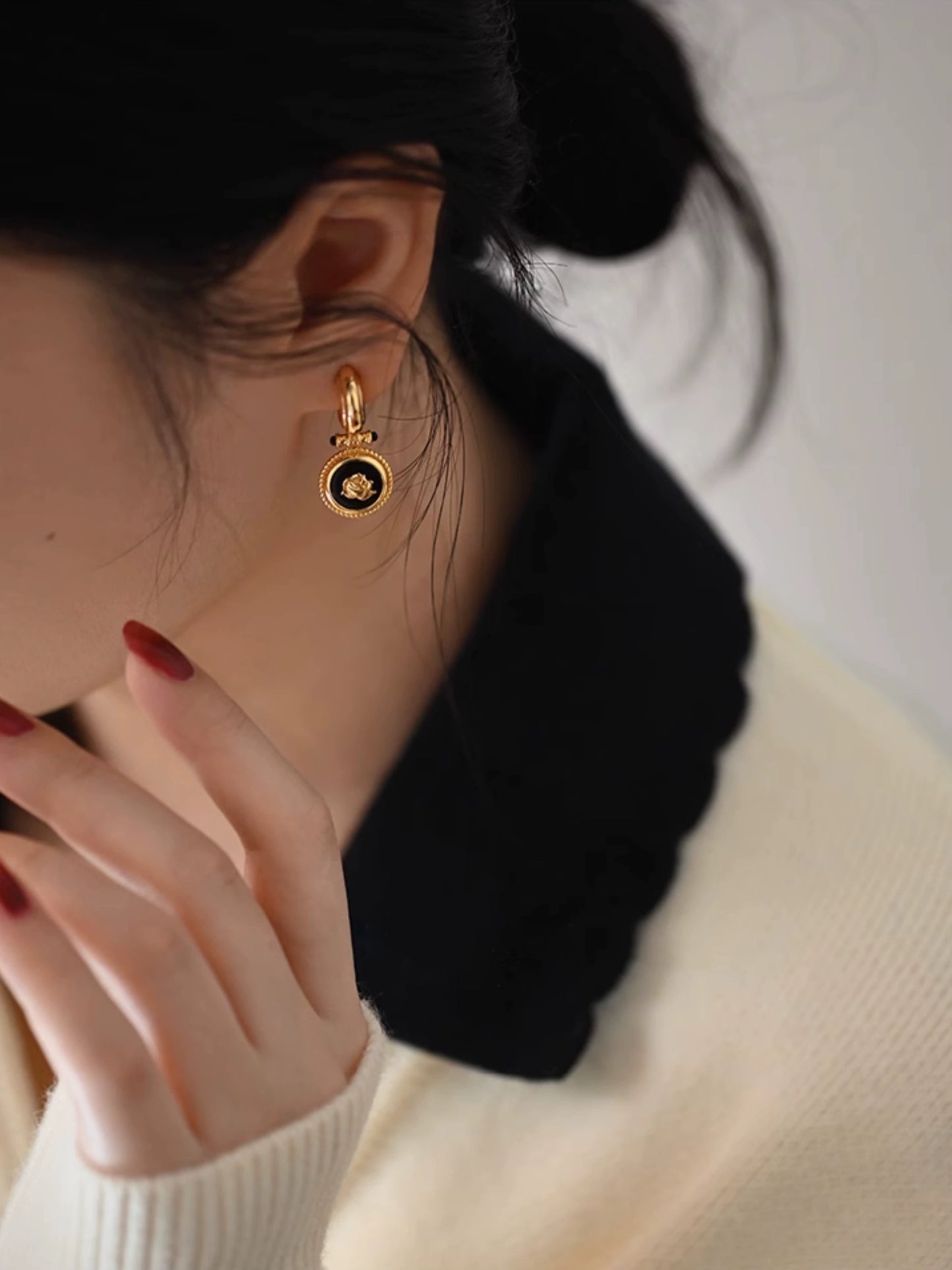 オニキスピアス